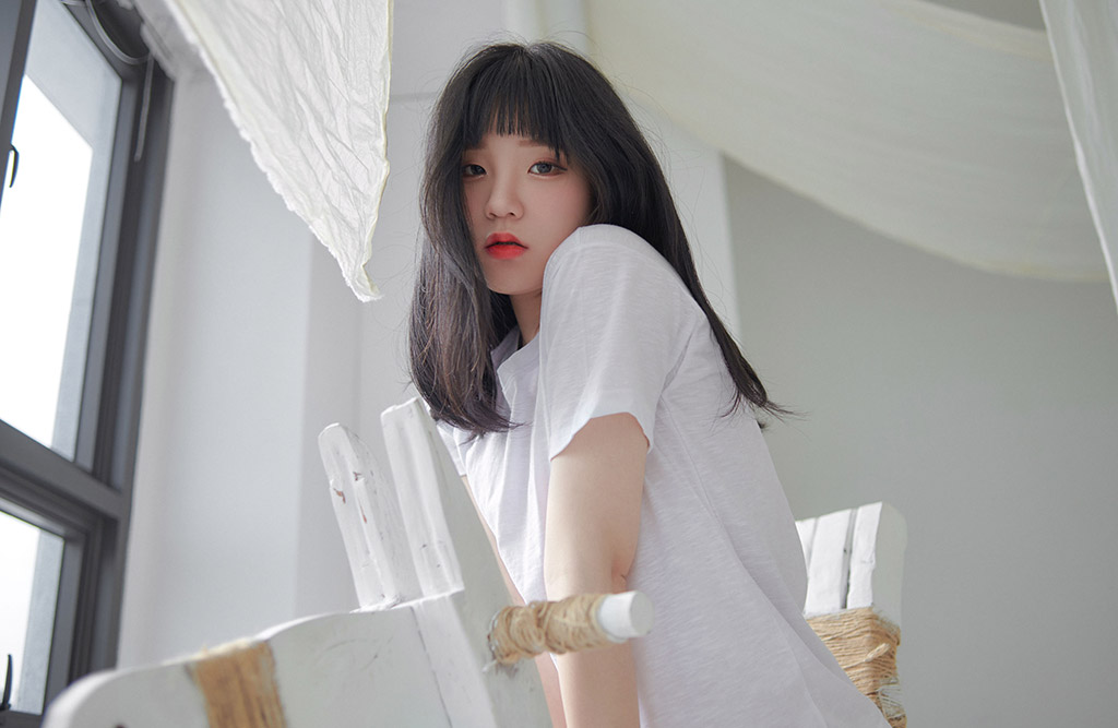 Jenny居家性感背心软糯可人