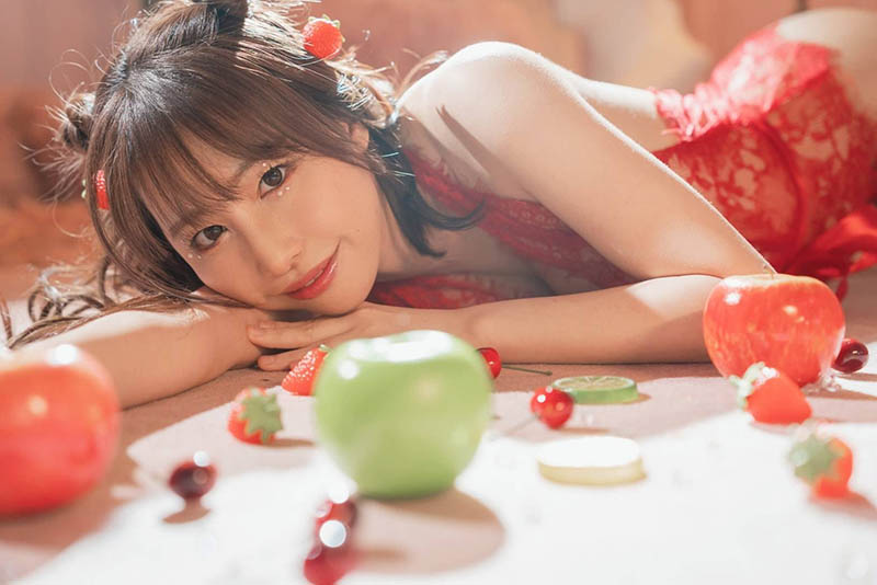 想亲眼欣赏あやみ旬果(彩美旬果)的鲍鲍？12月正是时候！