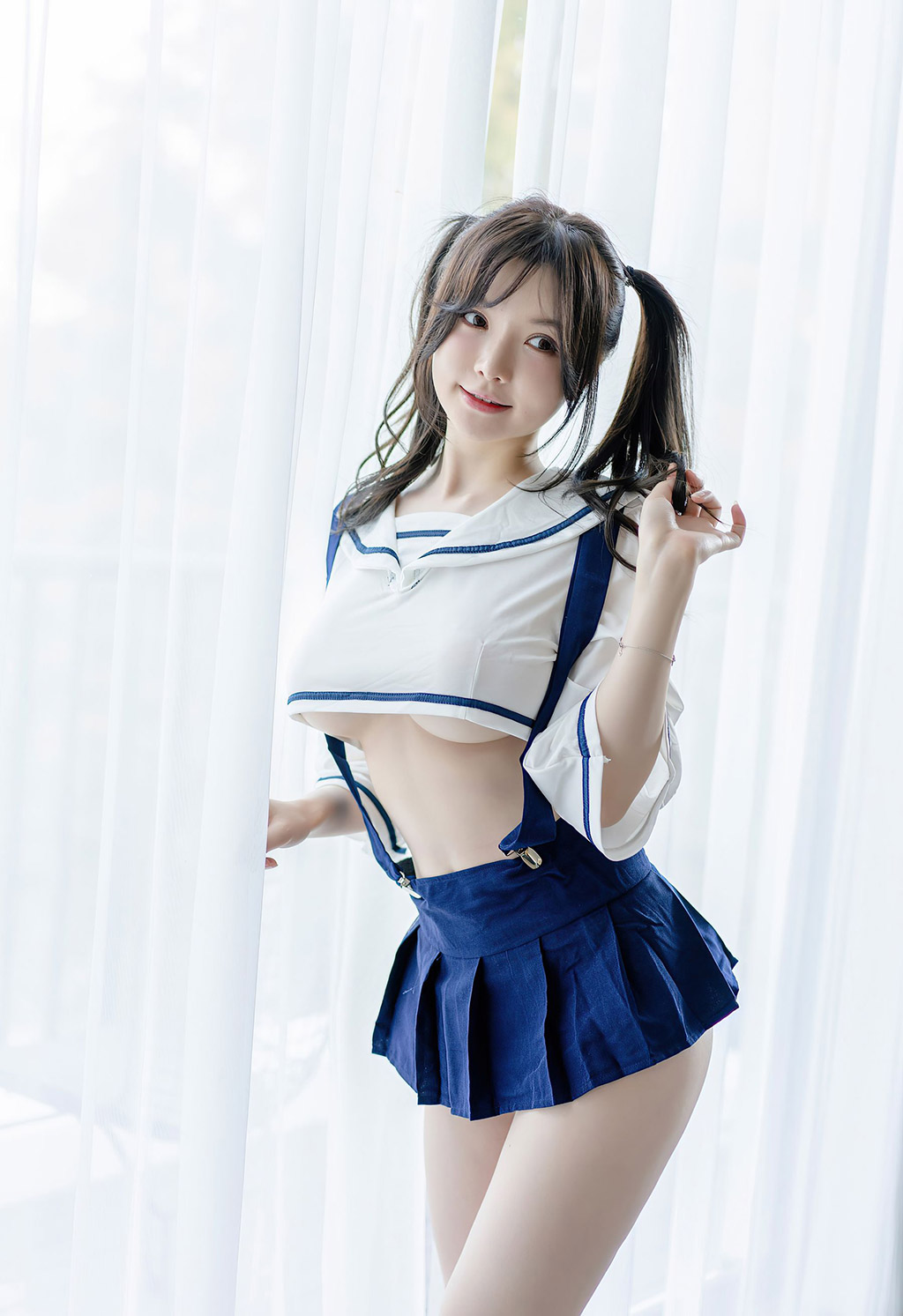糯美子清纯双马尾校服童颜巨乳娇媚姿态