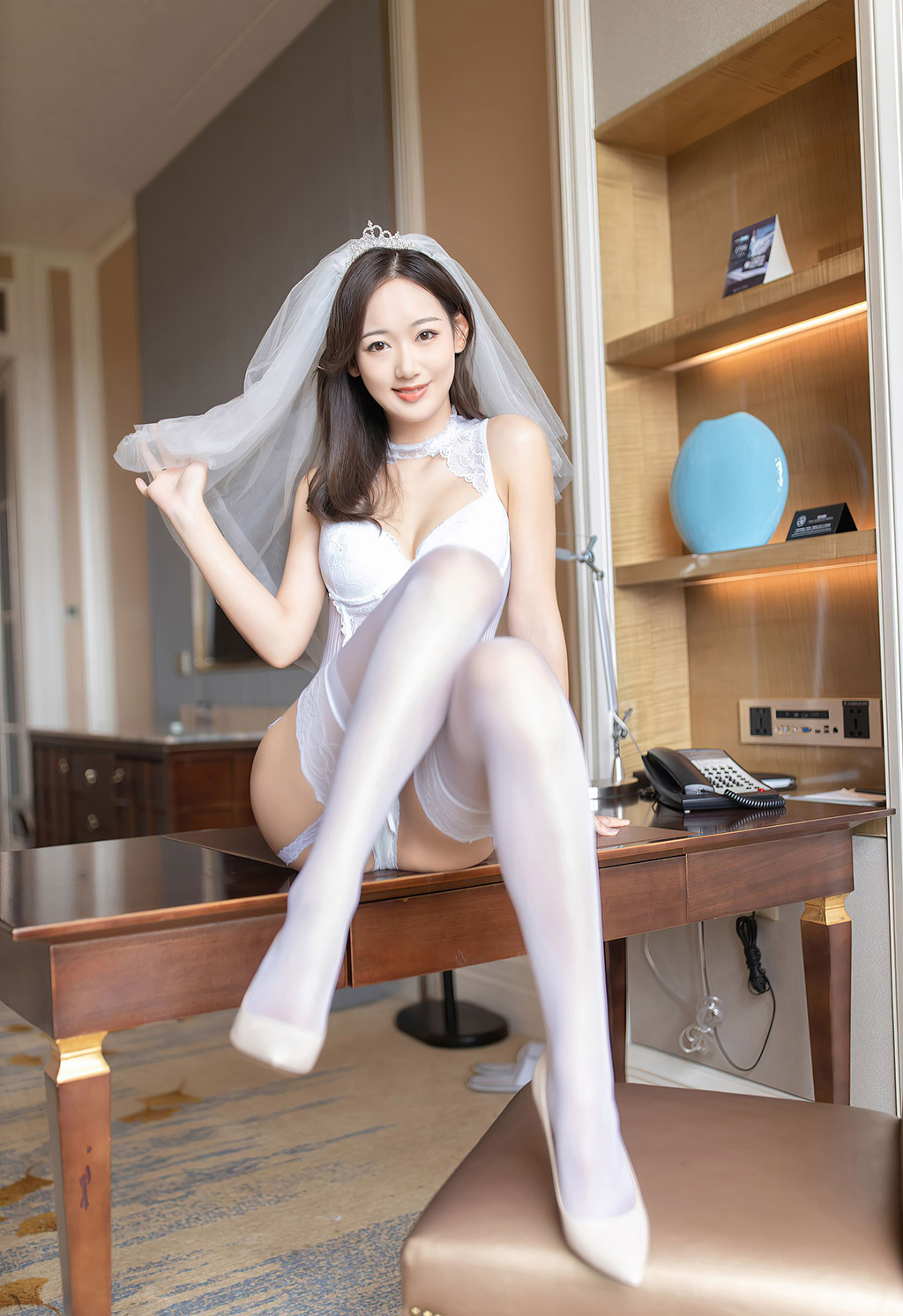 唐安琪轻纱弥漫的婚纱女性的曼妙与魅力