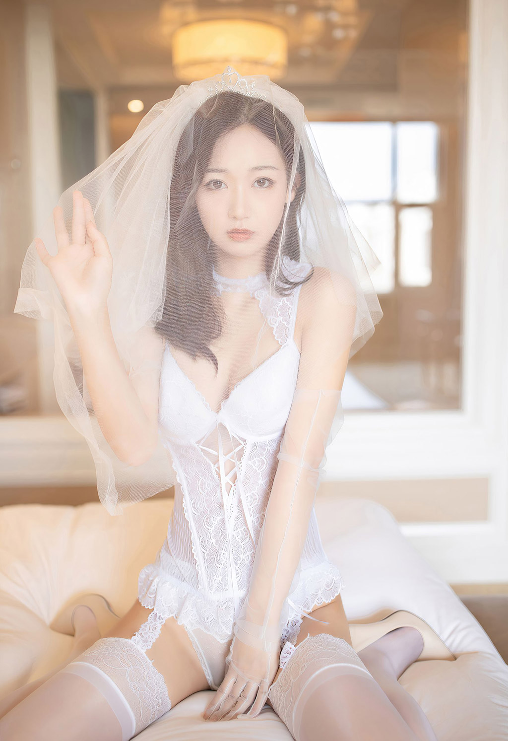 唐安琪轻纱弥漫的婚纱女性的曼妙与魅力