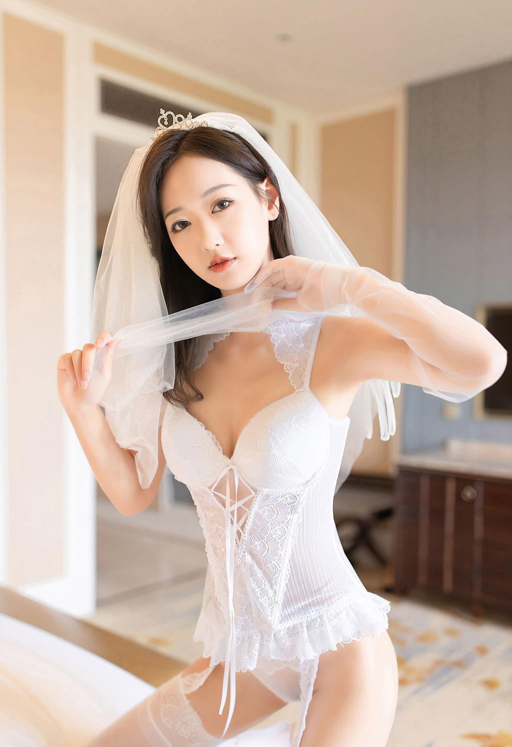 唐安琪轻纱弥漫的婚纱女性的曼妙与魅力