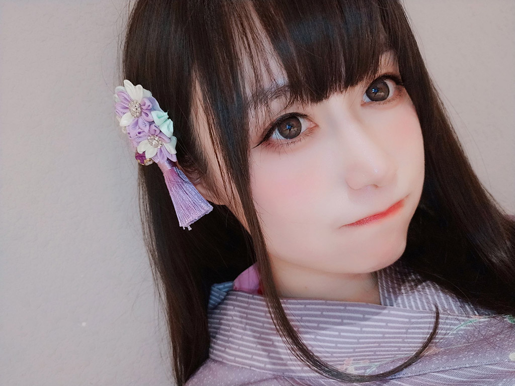 白银小姐姐白花花的肥臀夺目耀眼