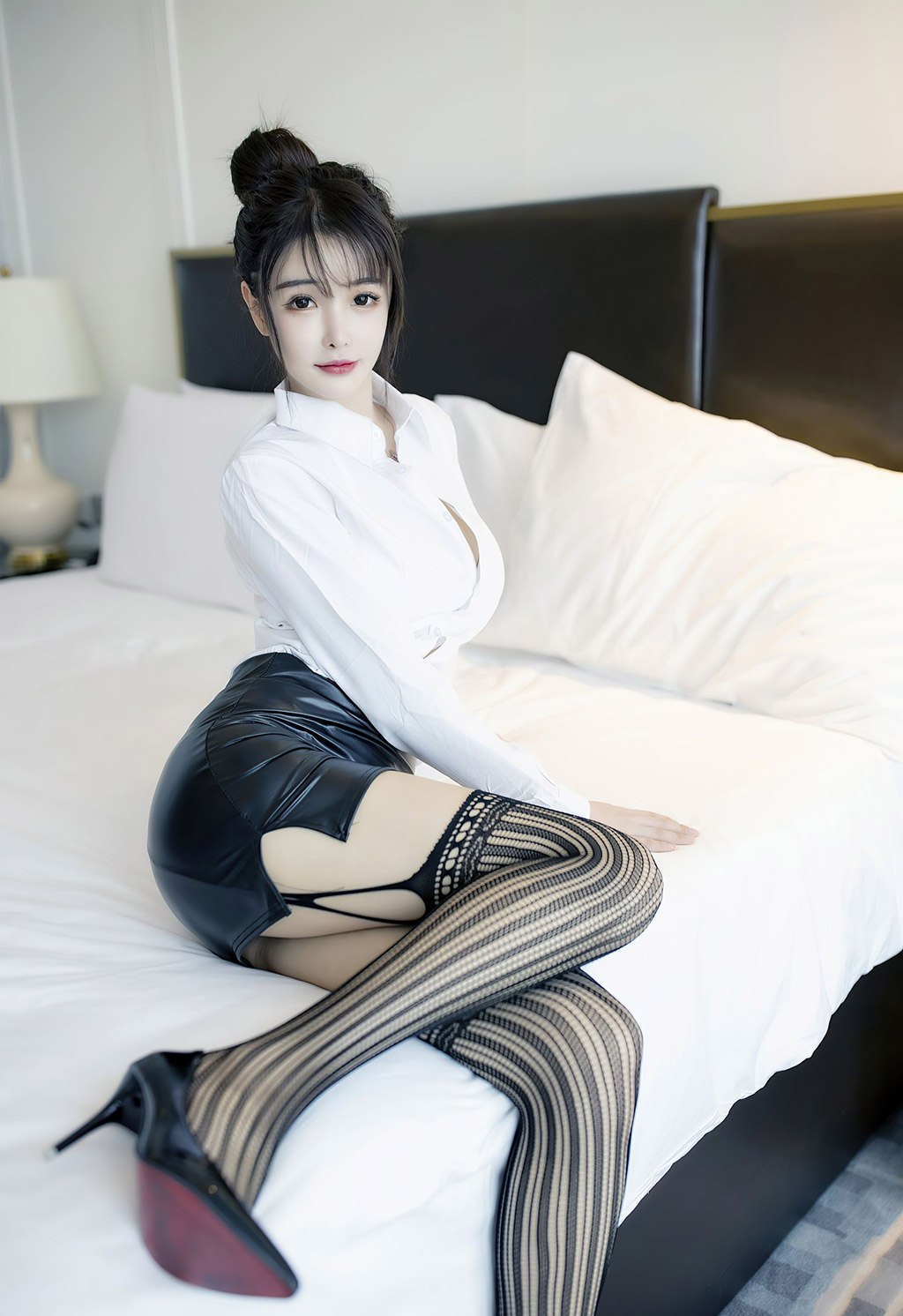 南初妹妹经典的秘书职业装主题系列