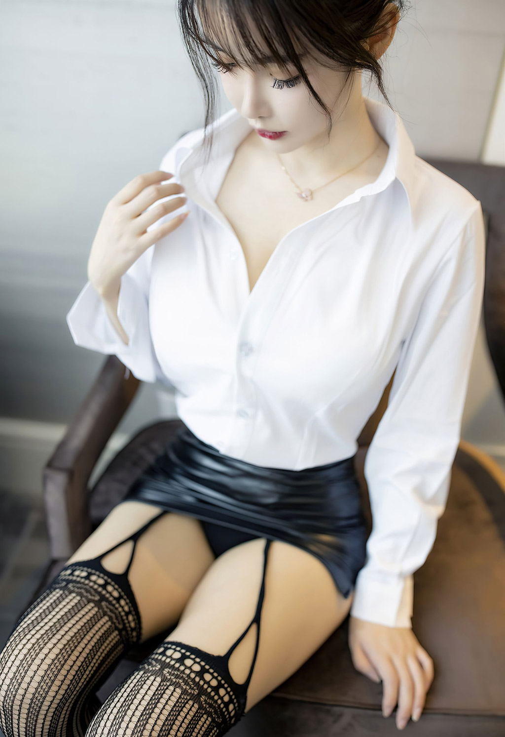 南初妹妹经典的秘书职业装主题系列