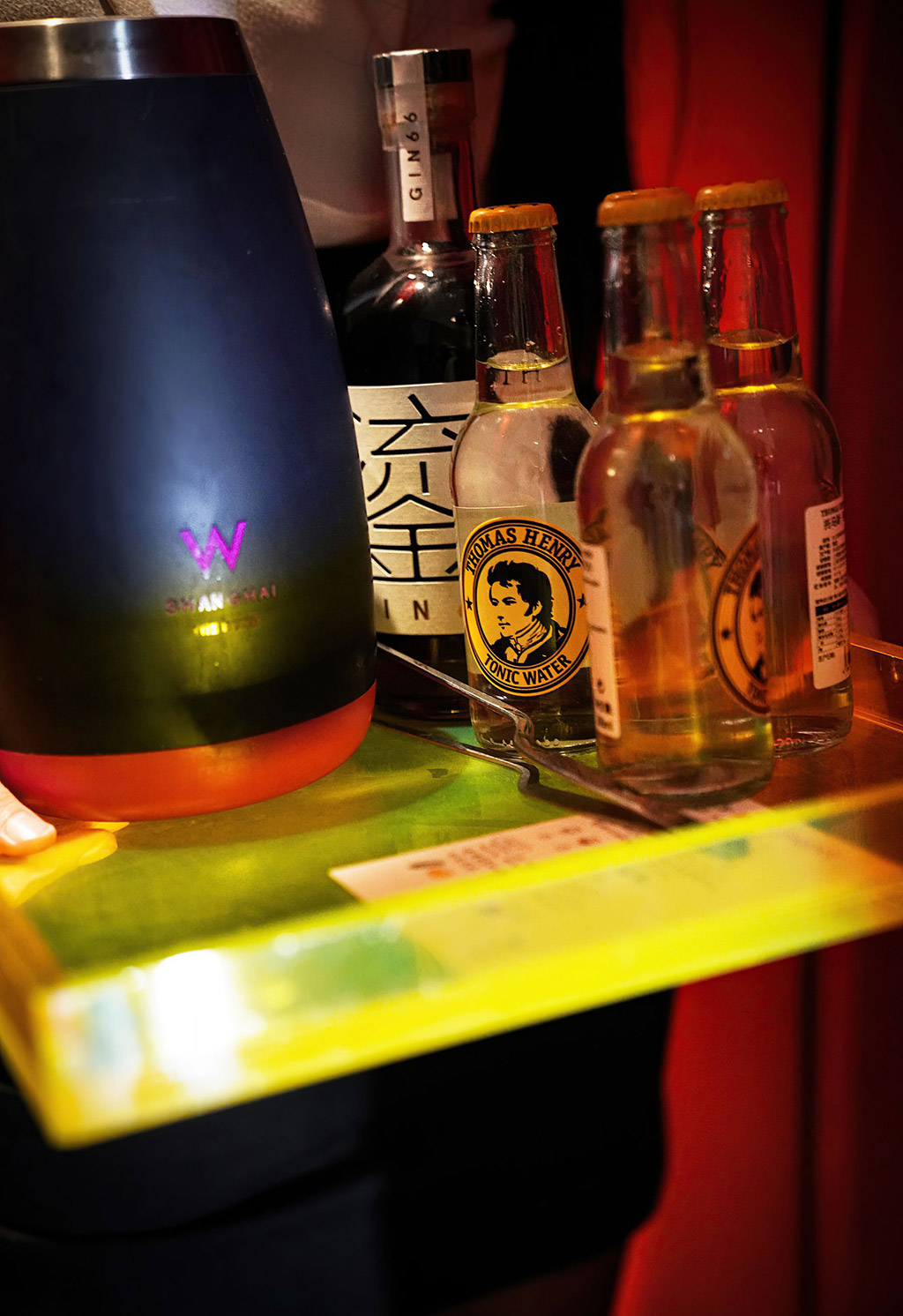 葛征酒店服务员送酒剧情主题系列