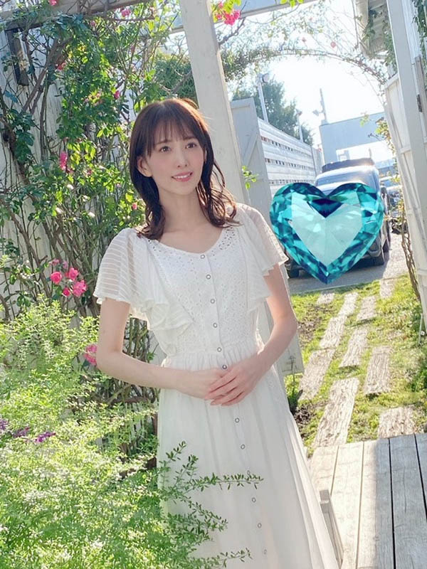 10月没片11月也没有！大长腿E奶的她会怎样？