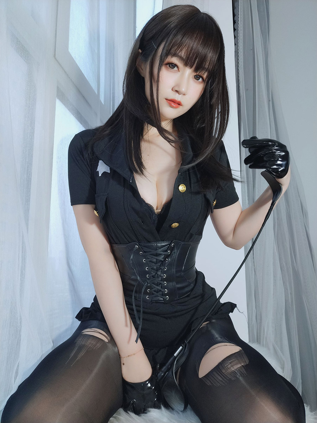 白银小姐姐COS福利抖S火辣撩人