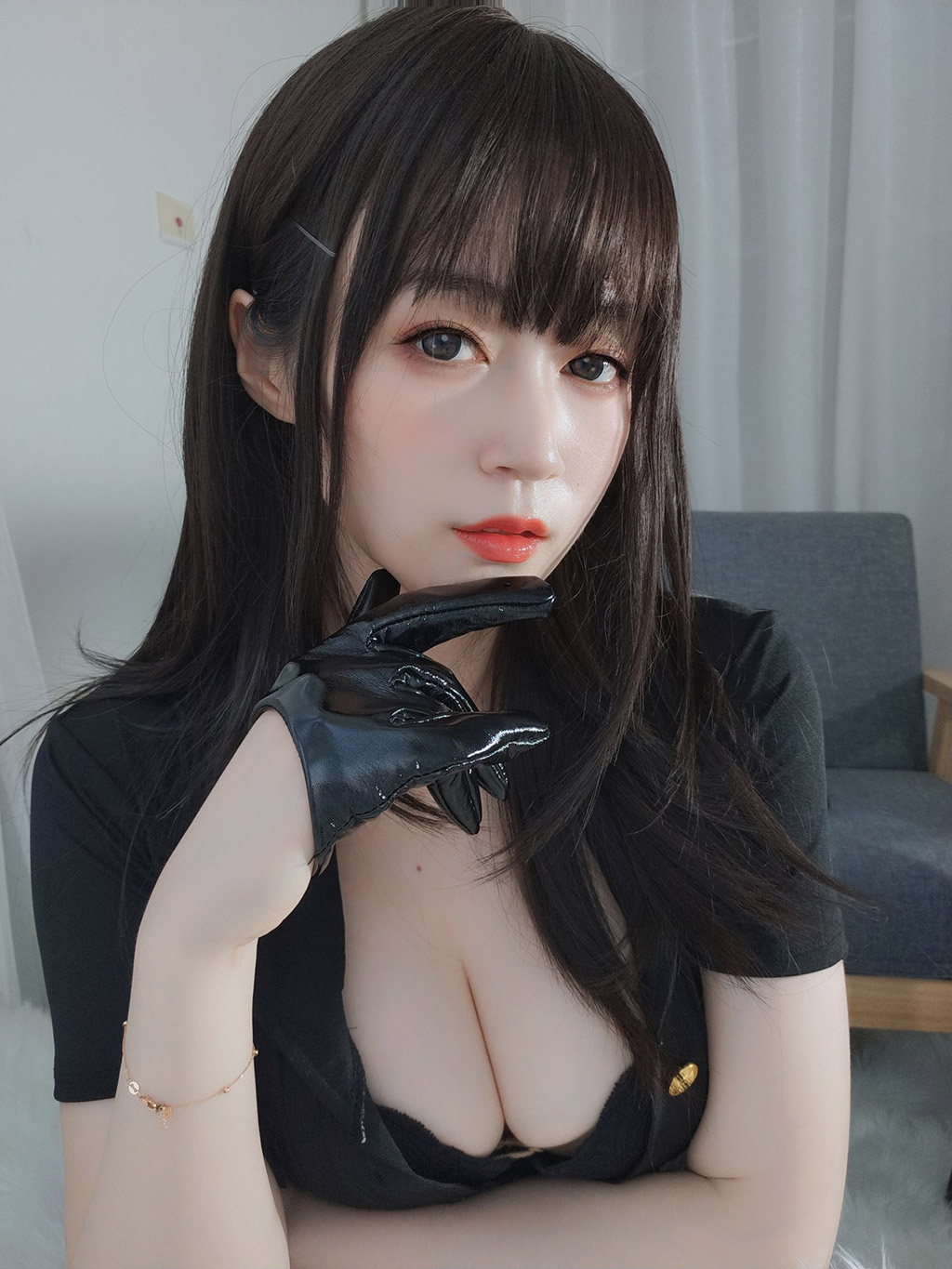 白银小姐姐COS福利抖S火辣撩人