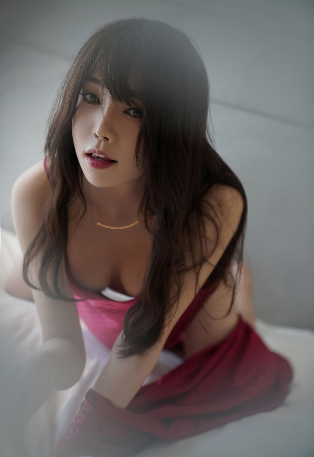 芝芝Booty猩红的睡衣的女友视觉