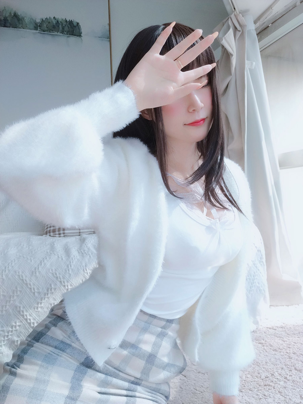Coser小姐姐白银白蕾丝 写真套图