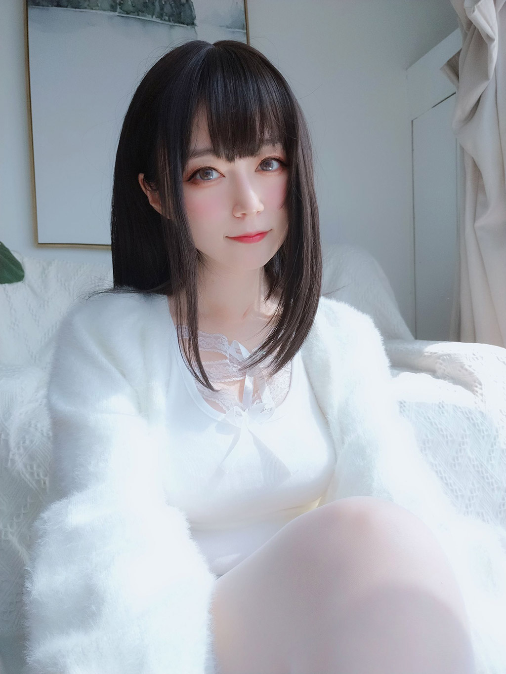 Coser小姐姐白银白蕾丝 写真套图