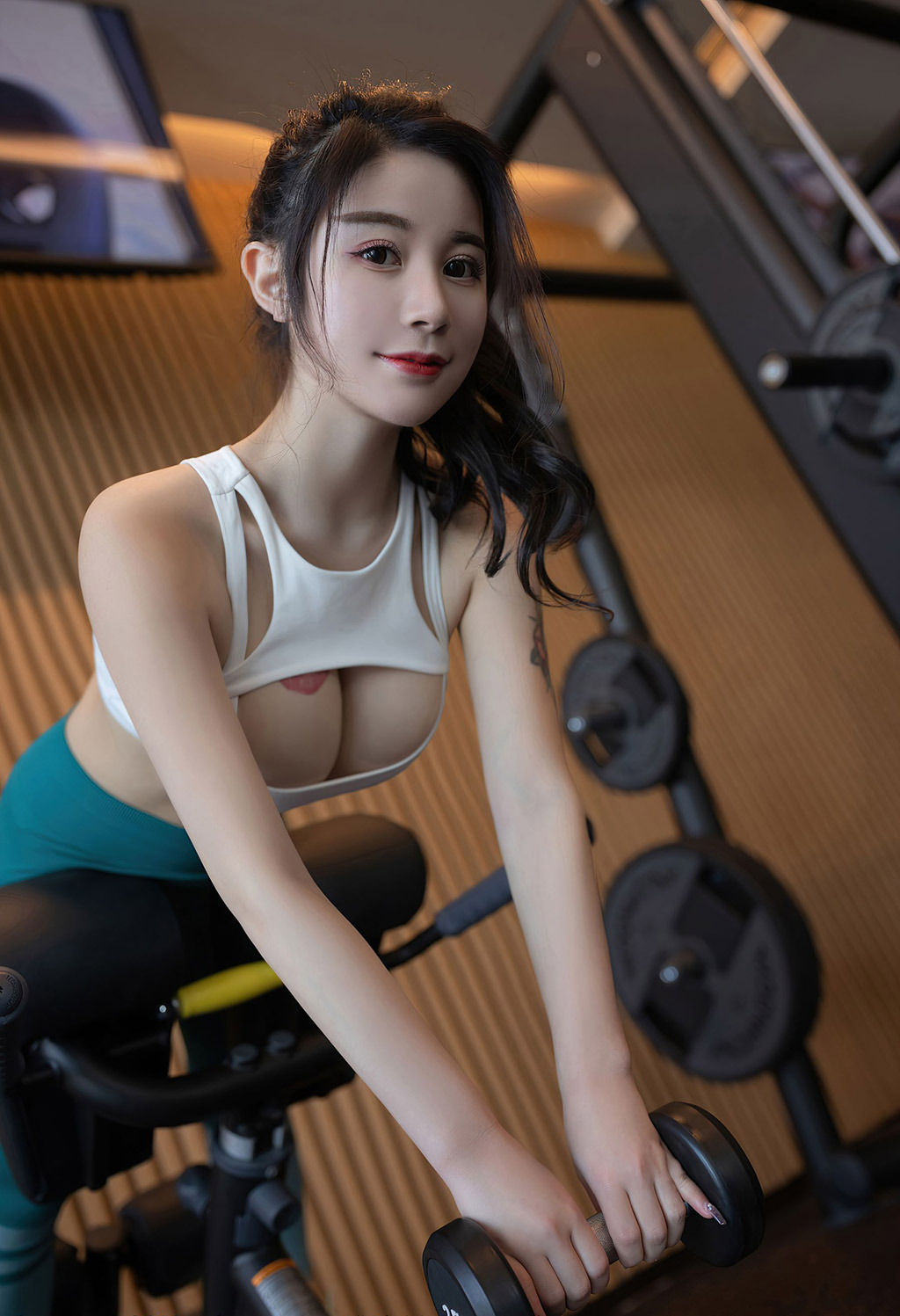 美七Mia健身房后按摩主题系列
