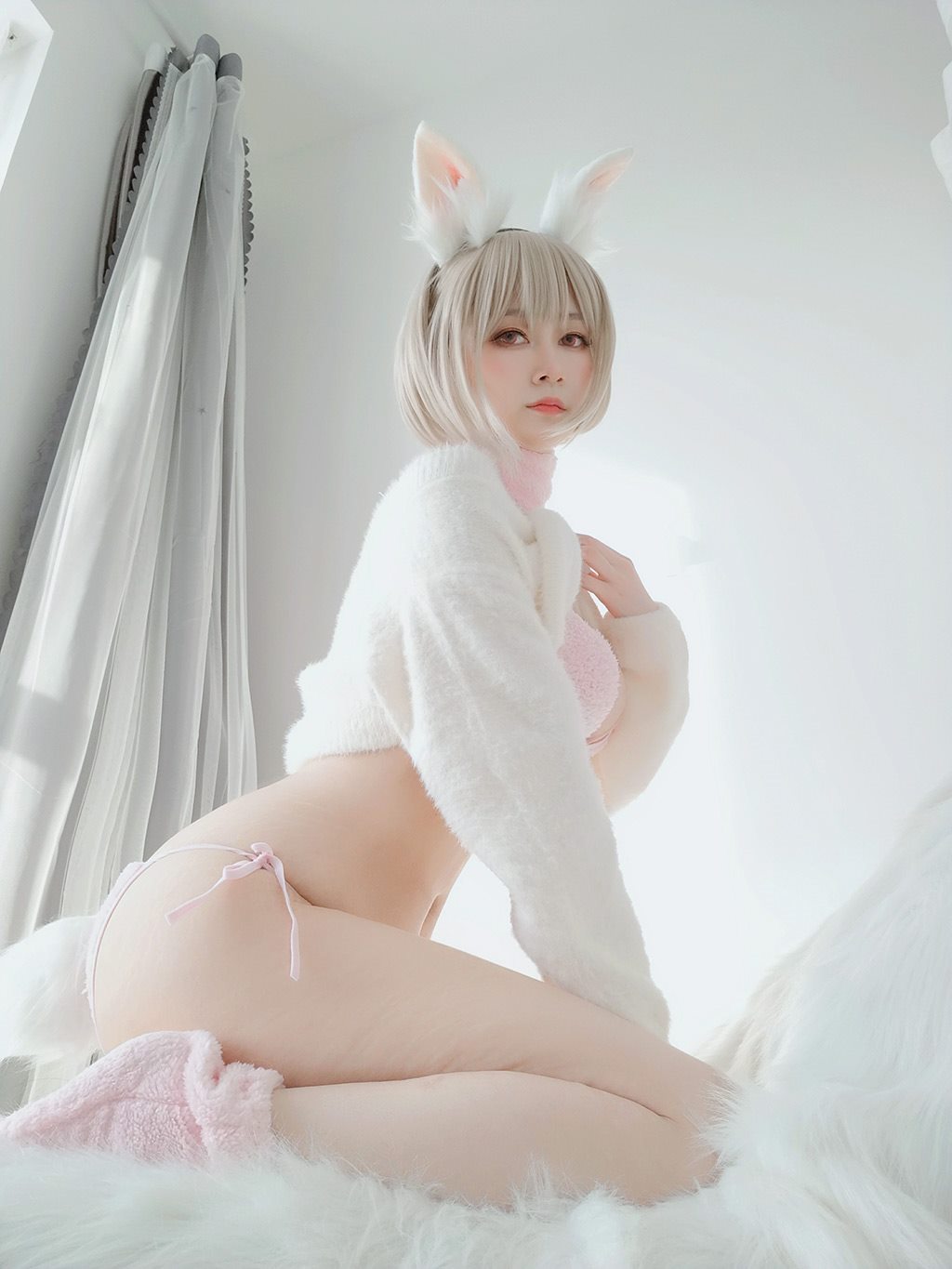 性感少女白银81白色毛衣加粉色内衣性感私房写真集