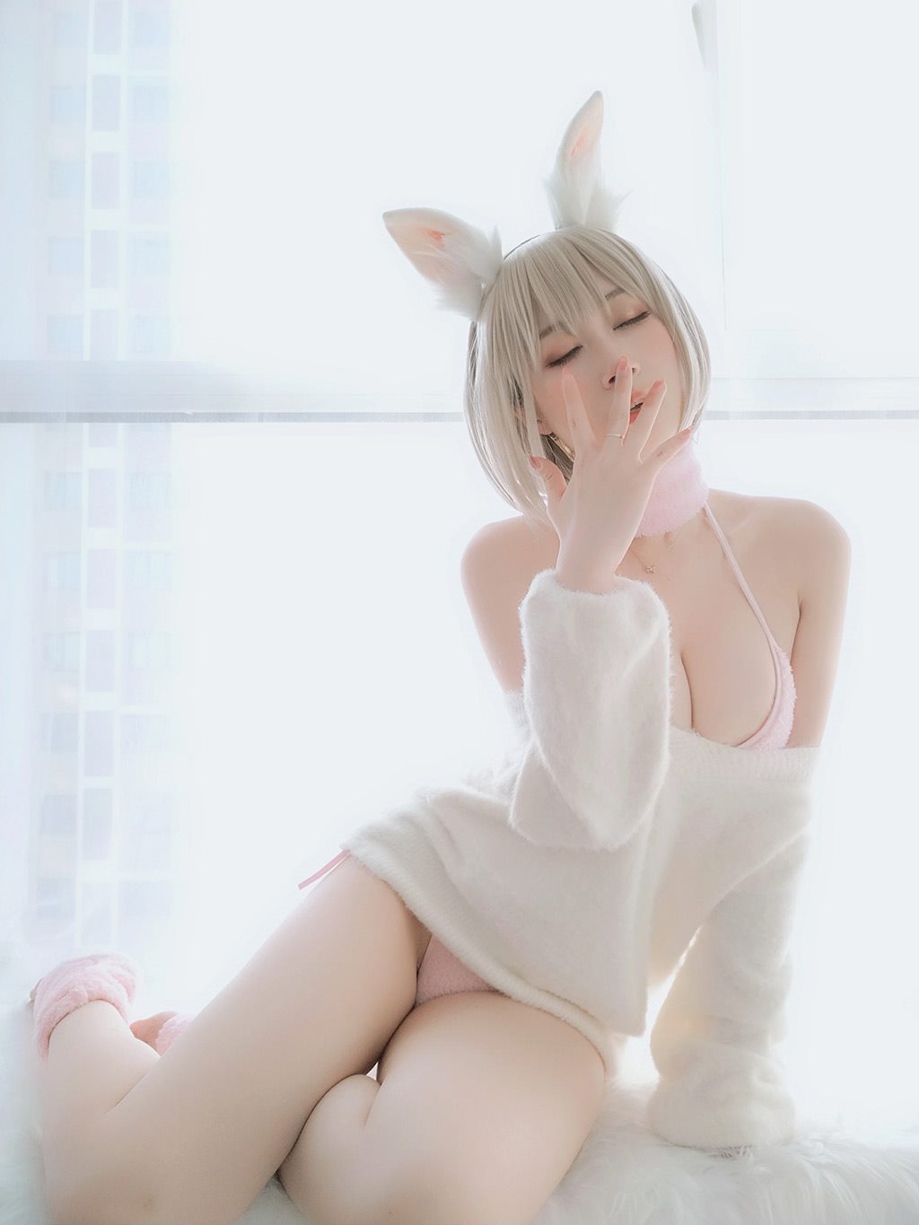 性感少女白银81白色毛衣加粉色内衣性感私房写真集