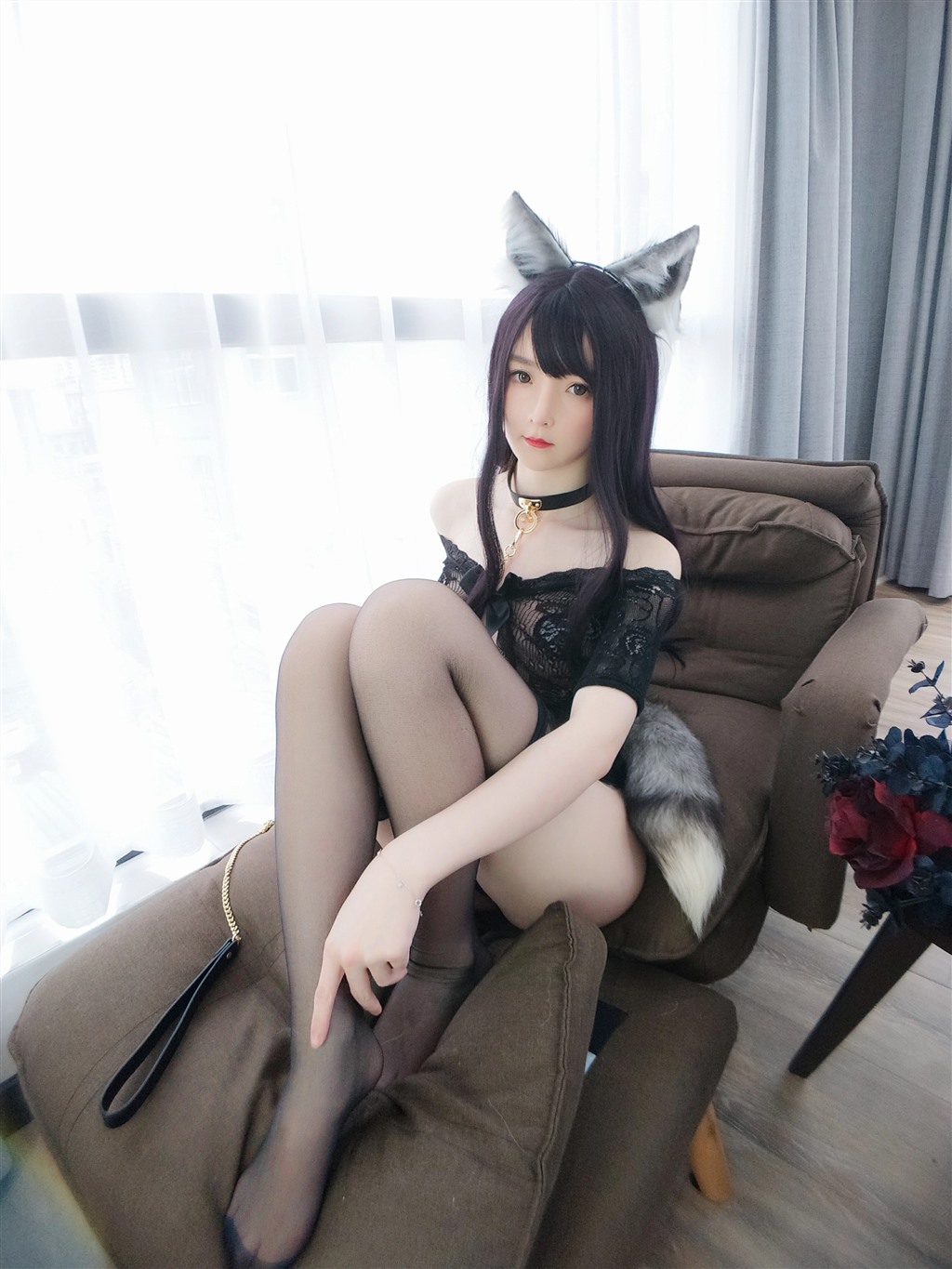 黑狐姐姐一小央泽黑色透视情趣内衣加黑丝美腿性感私房写真集