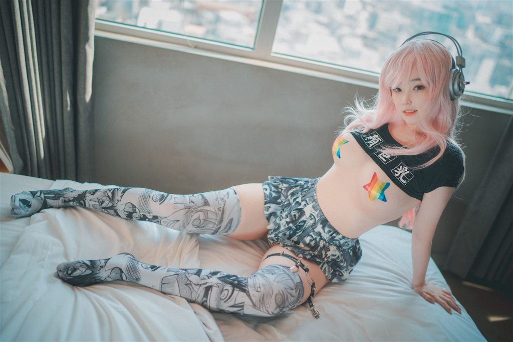 [DJAWA] BamBi - Sonico w Micro-top 写真套图