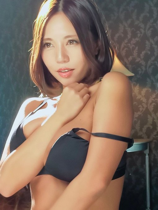奇迹复活！M罩杯超乳黑肉美女“西条琉璃”久违6年一片限定再出道！