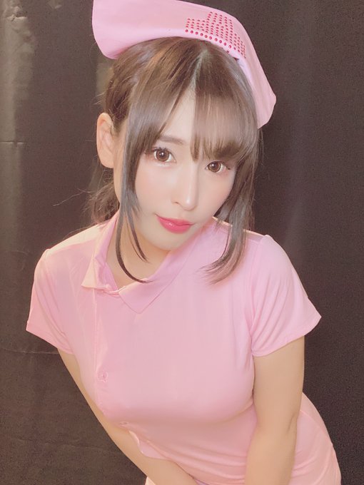辣妹校正回归！E罩杯刺青美少女“叶月蕾菈”改名换造型狂吸上万粉丝回流！
