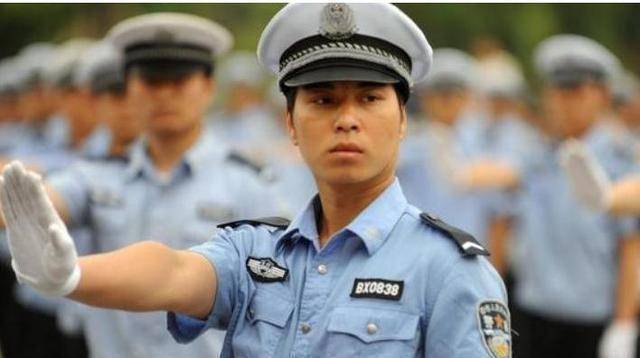 辅警迎来“年薪制”，年薪最少15万，专科生：幸福来得太突然！