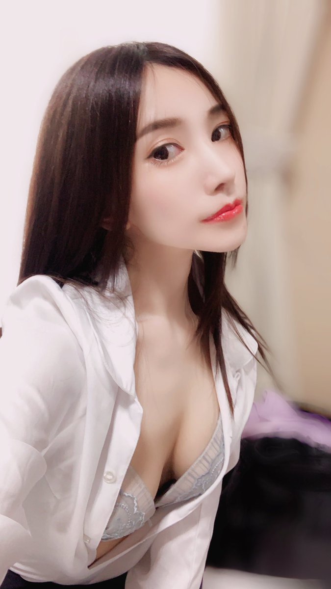 文武双全！D罩杯性感美艳大姐姐“橘奏海”魅惑气质喷发、自曝拥长刀、剑道段位！