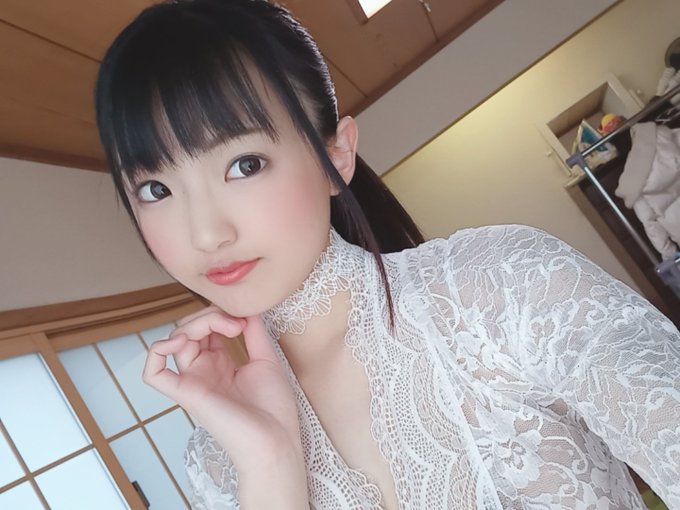 性感单眼皮！雪白F罩杯纤细美少女“夏爱梓”移籍事务所改名再战！