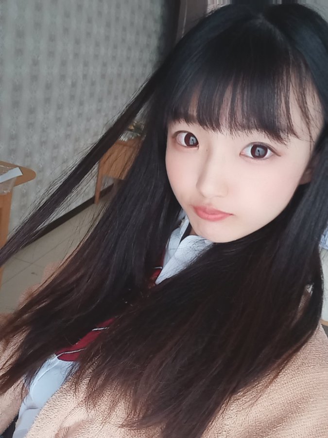 性感单眼皮！雪白F罩杯纤细美少女“夏爱梓”移籍事务所改名再战！