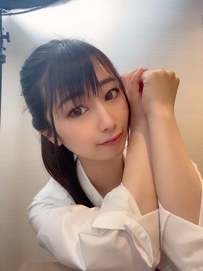 白皙甜美！E罩杯美少女大学生“宇佐美玲奈”移籍事务所改名继续在暗黑界半工半读！