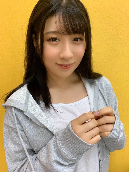尺度过大被BAN台!20万订阅美胸美少女“辻樱”出道自曝喜欢让人欣赏身材!