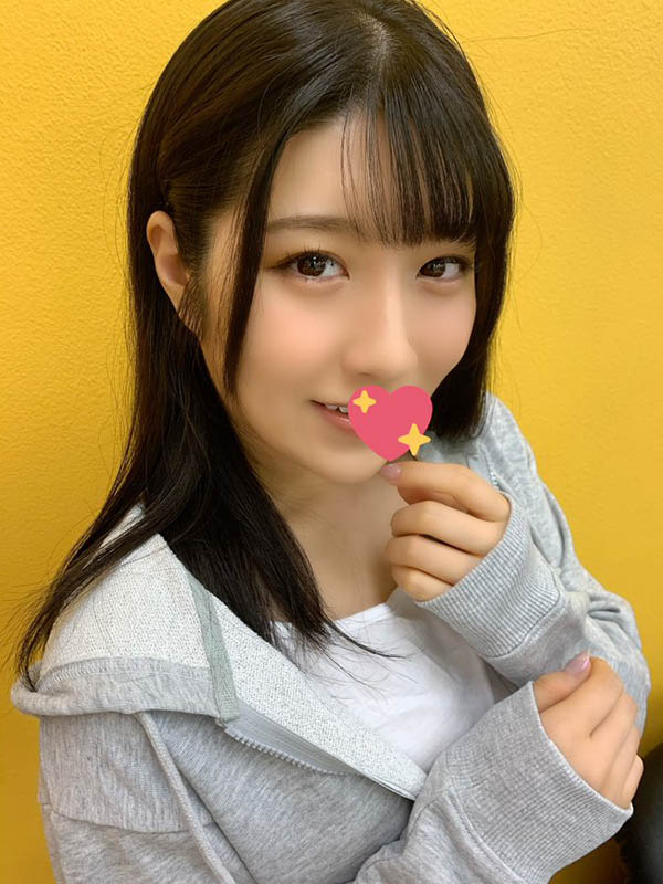尺度过大被BAN台!20万订阅美胸美少女“辻樱”出道自曝喜欢让人欣赏身材!