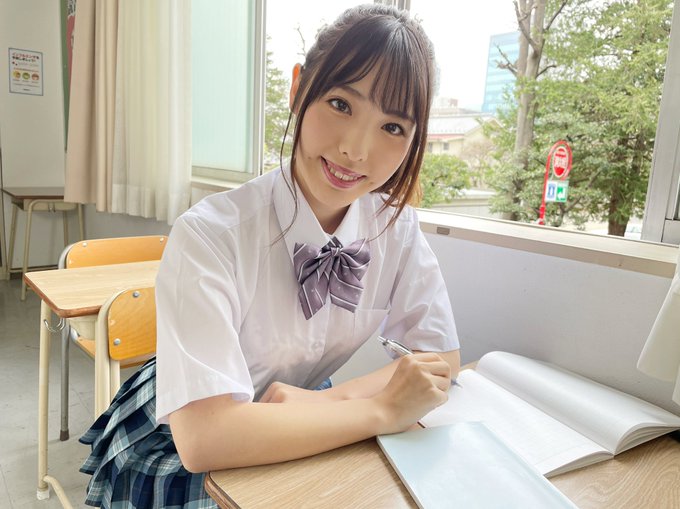 和服老店千金！ C罩杯气质美少女「白桃花」忘不了拍摄时的快感再次上京拍片！
