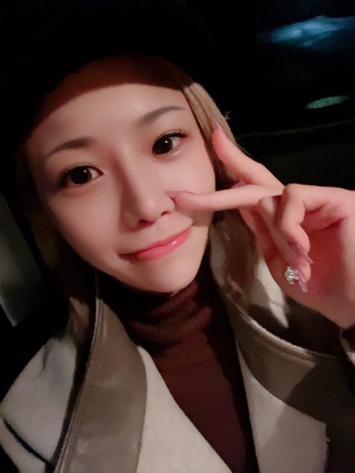 自曝害羞春梦内容！ 21岁美胸辣妹「冰堂莉莉亚」AV出道！