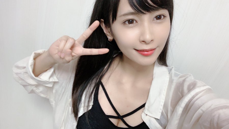 火辣泡汤照！ H罩杯小只马美少女「逢见莉香」庆生大放福利一丝不挂！