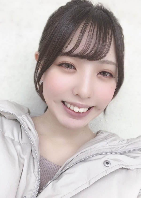 和服老店千金！ C罩杯白净美少女「白桃花」AV出道自曝：高二就决定好了。