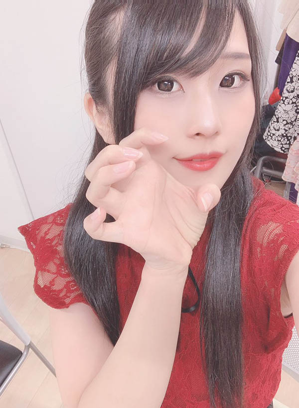 无预警！勾魂系美女新人女演员「蓝川美玲」推特上出柜自曝性向！