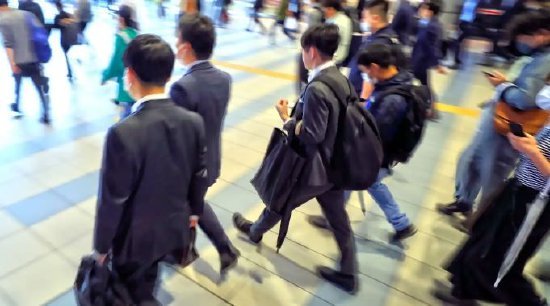 日本实际工资连降13个月 日本4月份经通胀调整后的实际平均月工资同比下降3%
