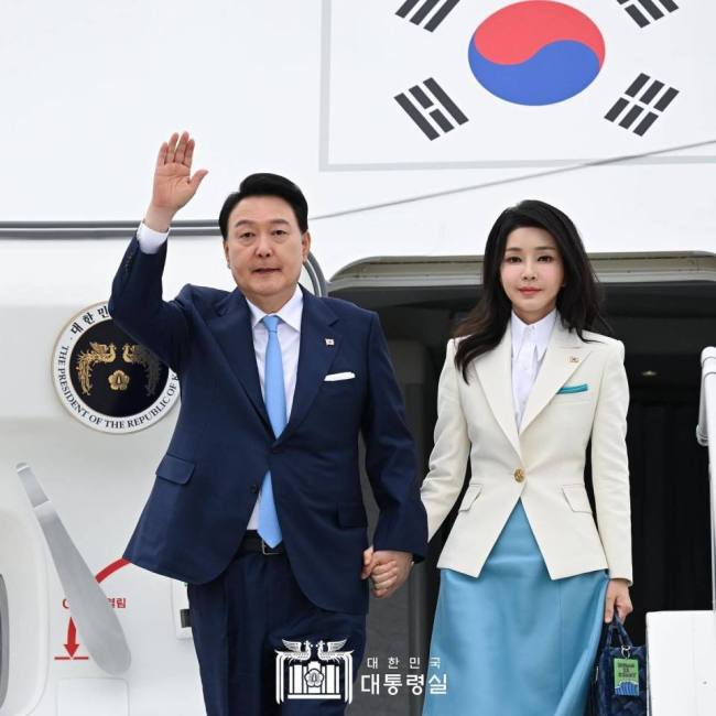 尹锡悦与马克龙会晤 讨论人工智能、太空等高端产业领域合作