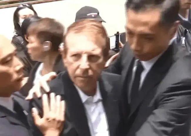 李玟二姐称在等完整验尸报告 需4到6个月