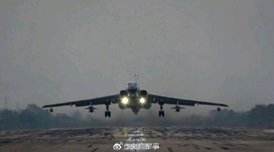 全向围岛进逼，这个“名场面”再现！
