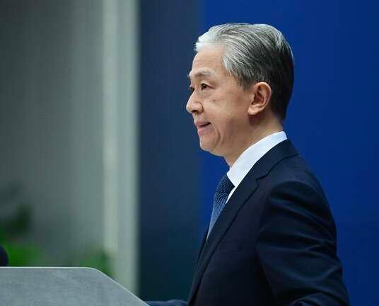 官方谈日本学校被扔石头 外交部：一贯依法保障在华外国人的安全和合法权益
