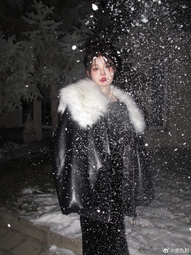 金靖晒生日照 搞笑女变身精灵少女