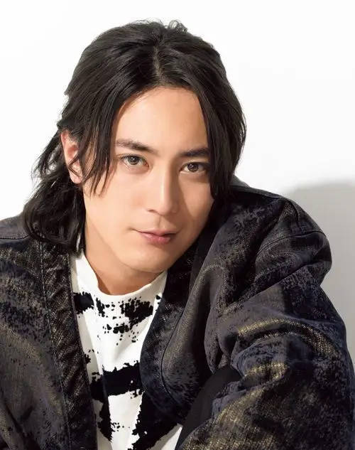间宫祥太朗官宣结婚 曾出演《废物老师》等剧