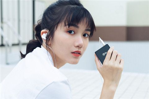 和女人怎么聊天能吸引她？看完让你领悟！