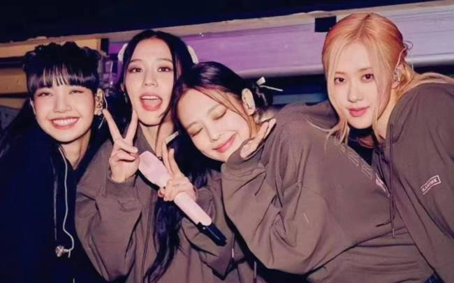 BLACKPINK预计5月完整体回归 将发专辑并开启世巡