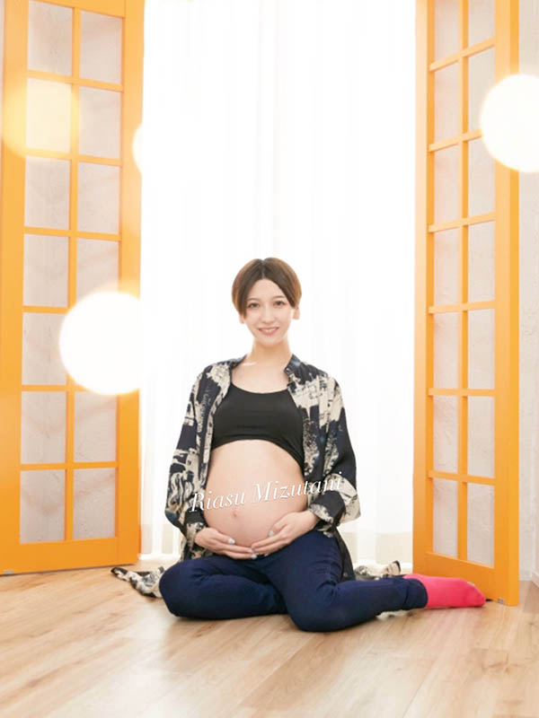 【速报】震惊！女演员兼翻译家的她竟然要生小孩了！