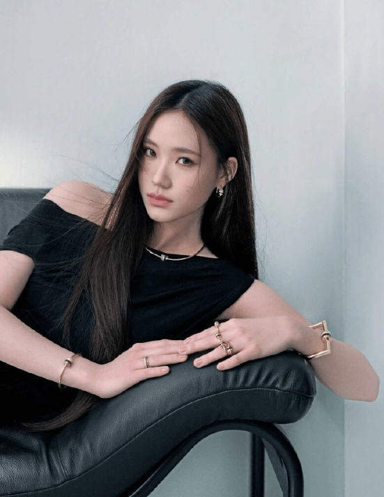 小S二女儿回应是否进入演艺圈 称目前还在观望中
