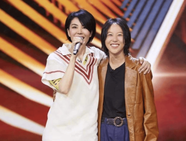 窦靖童：从小条件就好 妈妈王菲是我的偶像和闺蜜
