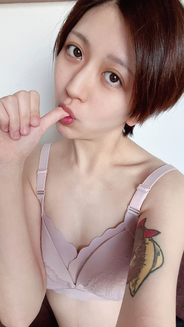 在乳量创新纪录后⋯暗黑界的才女恢复工作了！