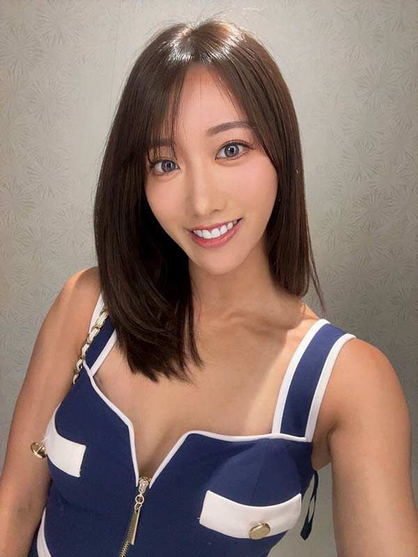 筋肉系女演员被诈骗亏惨！为还债开启「爆量发片模式」 她亲自发声了