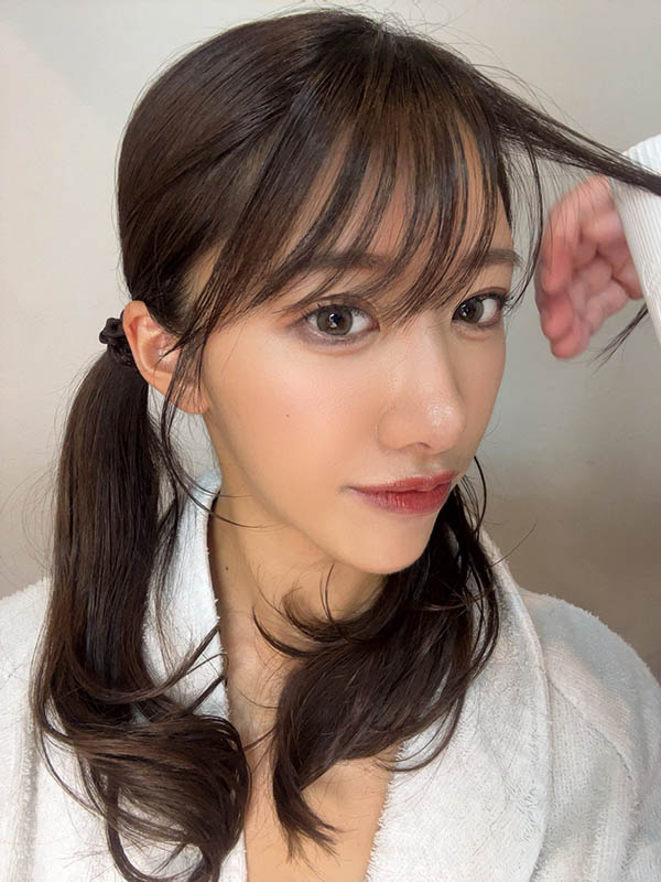 筋肉系女演员被诈骗亏惨！为还债开启「爆量发片模式」 她亲自发声了